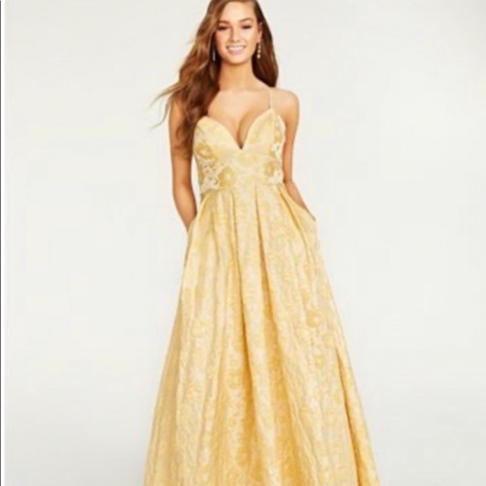 MACYS PROM YELLOW FLORAL DRESS!! BRAND NEW W TAGS